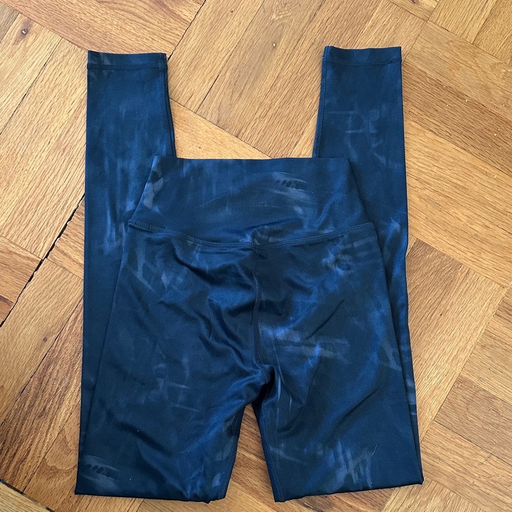 Stori Black and Blue Tie-Dye Leggings